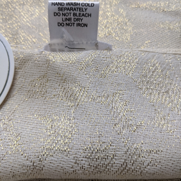 Scarf - Picture 6 of 6